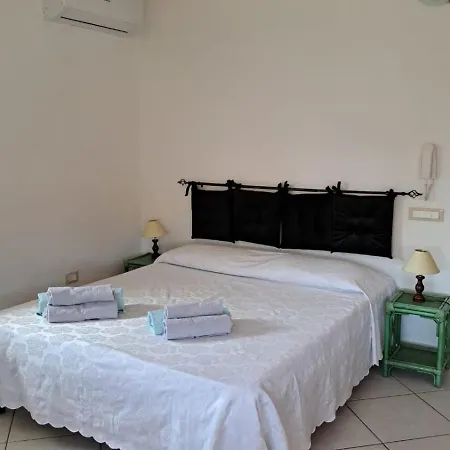 L'oasi - Monolocale Con Giardino In Sardegna * Carbonia